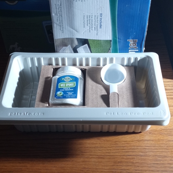 Petloo Pee-pod with wee sponge urine disposal kit - Picture 6 of 6